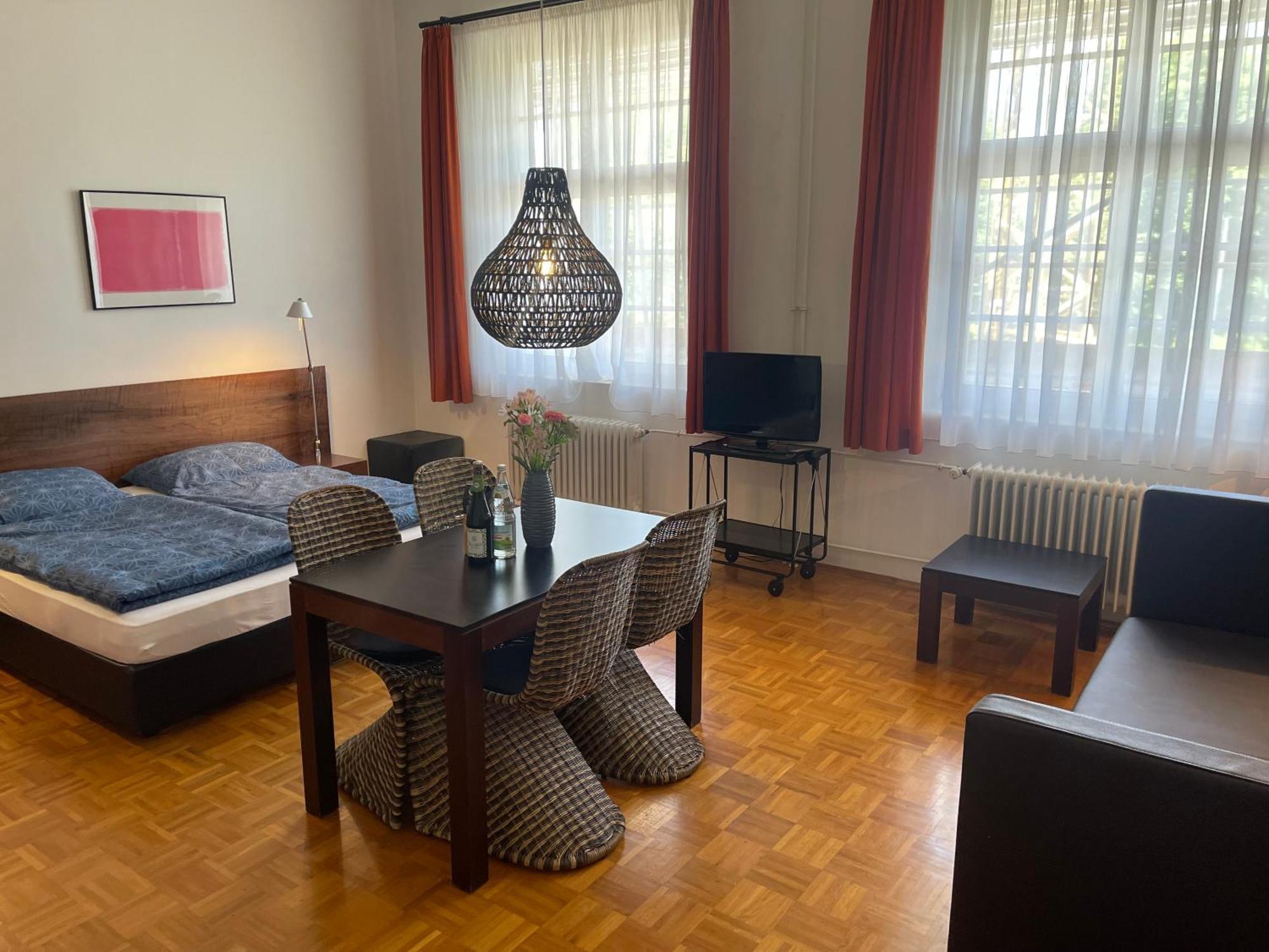 Whliving - Apartments & Studios In Konstanz Luaran gambar