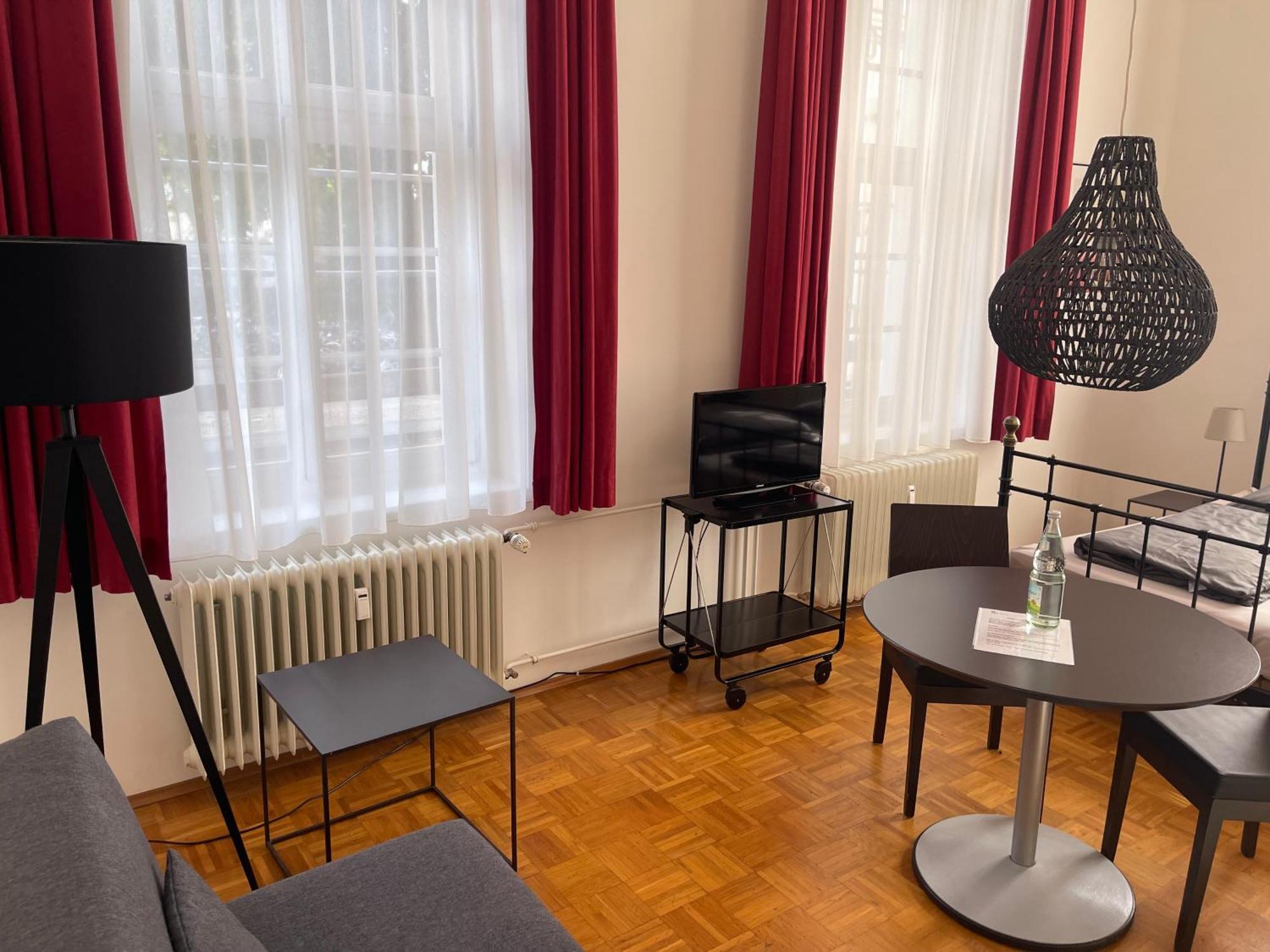 Whliving - Apartments & Studios In Konstanz Luaran gambar